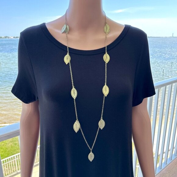 Boho Leaf Necklace Gold Tone Adjustable Length - Picture 1 of 2